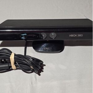 Microsoft Xbox 360 Kinect Sensor Bar OEM Motion Camera Tested & Working/ Cables